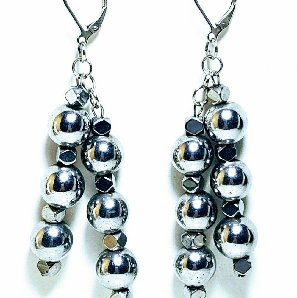 Assorted Earring Collection SILIBELLSBEADBAR